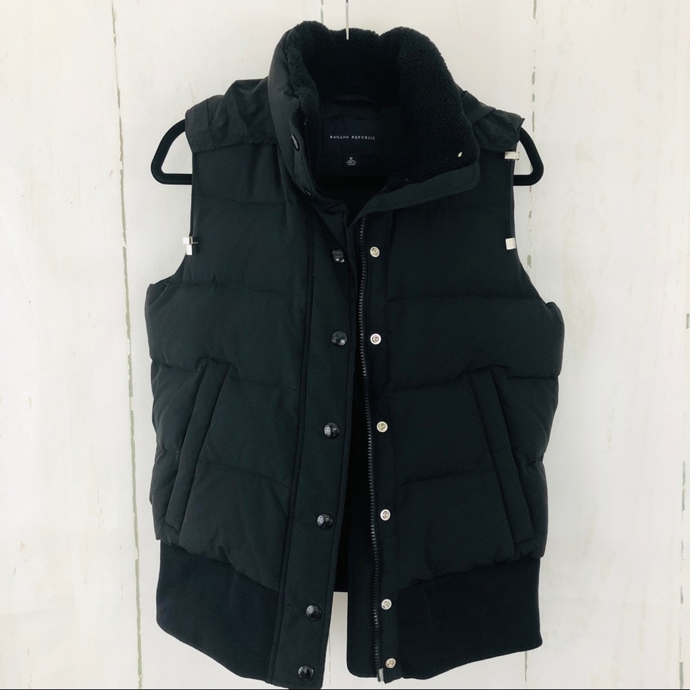 Banana Republic puffer vest